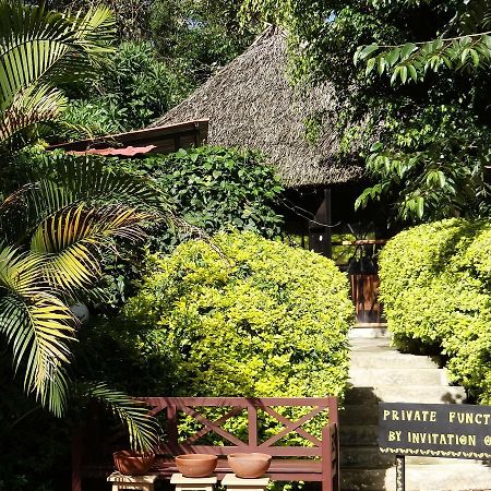 Ikweta Country Inn Maua Kaathene Exterior foto